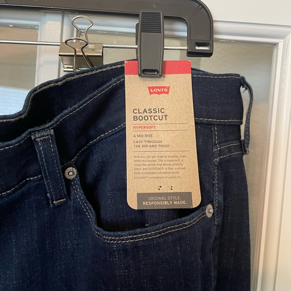 Plus Size Jeans - Picture 6 of 6